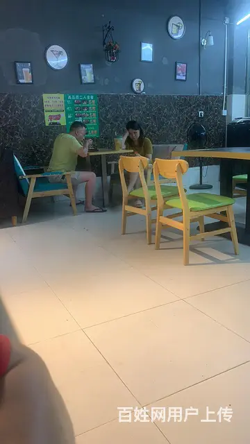 大润发超市门口对面牛排店转让 - 图片 1