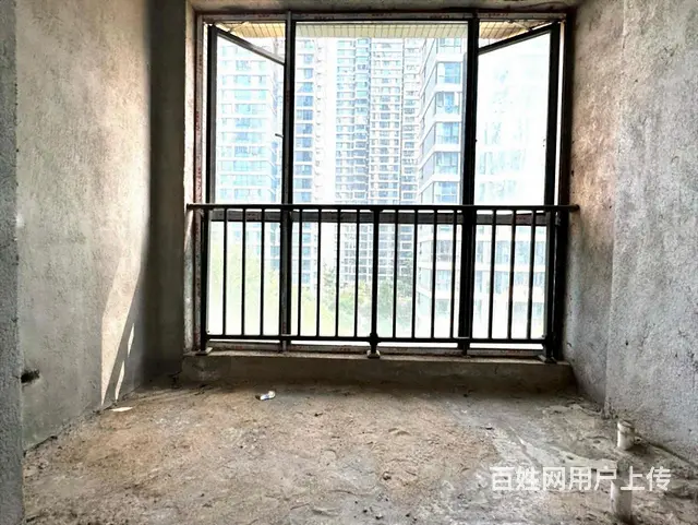 老八 中，大润发旁，印象城毛坯三房 南北通透双阳台 随时看房 - 图片 6