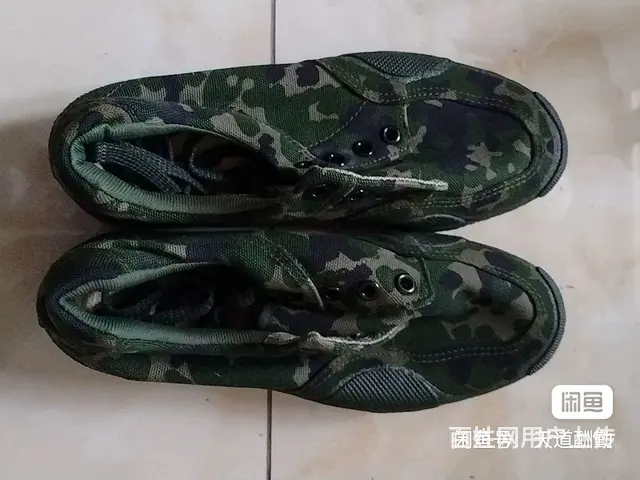 出售全新男鞋41码 - 图片 1