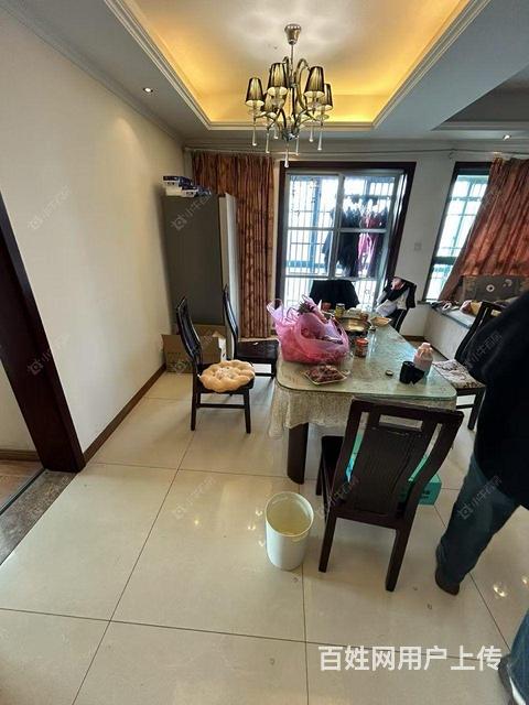 湖塘精装电梯三房实拍吾悦万达商圈交通便利的图片
