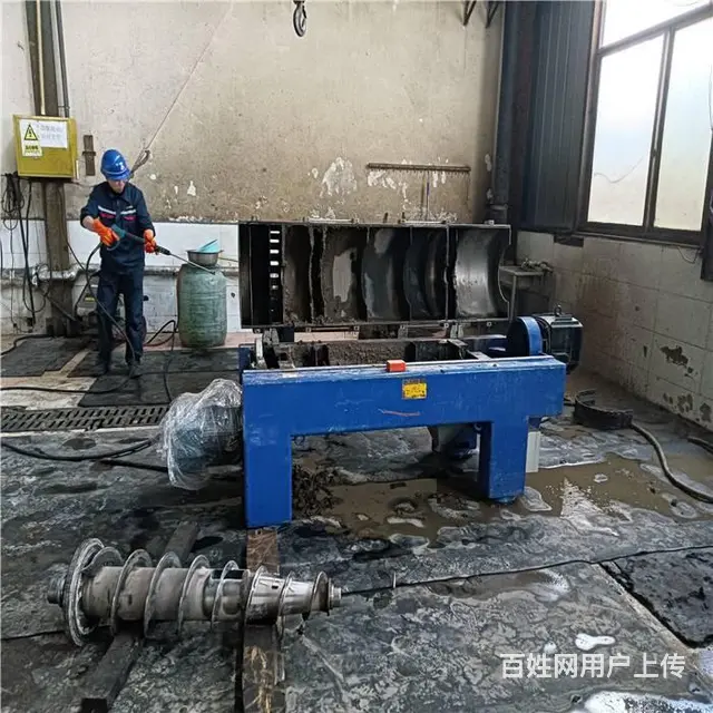 华大卧螺离心机螺旋磨损维修 - 图片 3