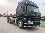 出售17年二手解放牵引车 500马力 双驱轻体国五