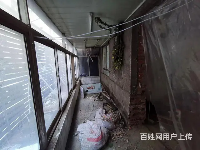 手机市场附近 新换的窗户央大街供电部小区 普通住宅 简单装修 - 图片 1