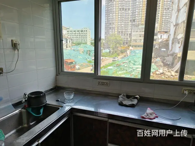 三居室电梯房出租 - 图片 7
