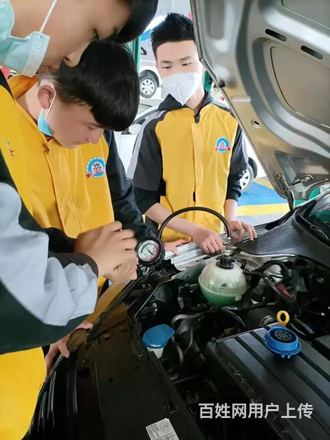 乌鲁木齐市万通技工学校完全结合市场前沿所开设的专业 - 图片