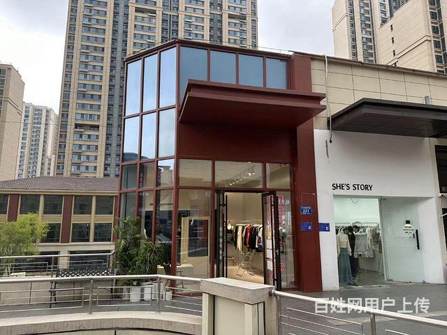 （微易转）万达金街精装修服装饮品美容美发商铺转让的图片