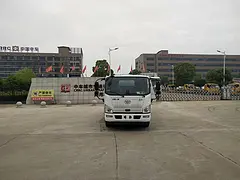 个人出售国六解放j6L八吨油罐车