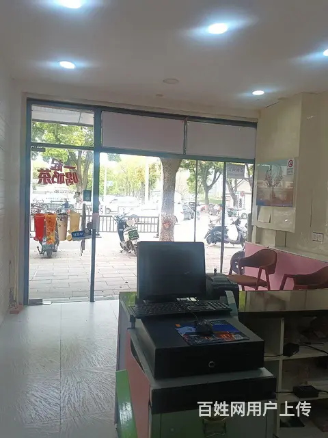商业一条街，周边饭店人气特别旺。人流量多，周边有停车场 - 图片 3