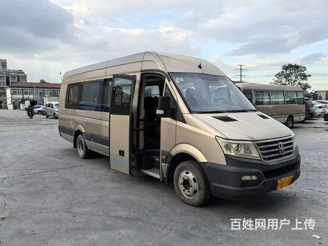 同款多台国五19座亚星6751客车 - 图片 2