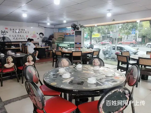 位置优越 人流量大 停车方便 接手即可经营 - 图片 2