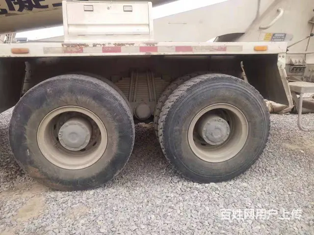 17二手大20方欧曼搅拌车 瑞江上装 375马力 - 图片 9