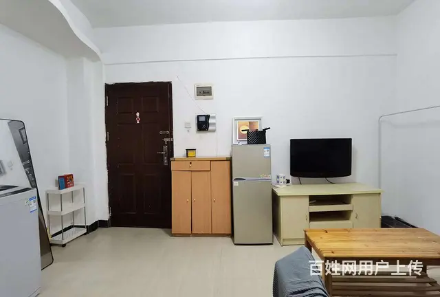 拱北关口都市广场电梯精装一房一厅出租，租价1700。近关口 - 图片 2