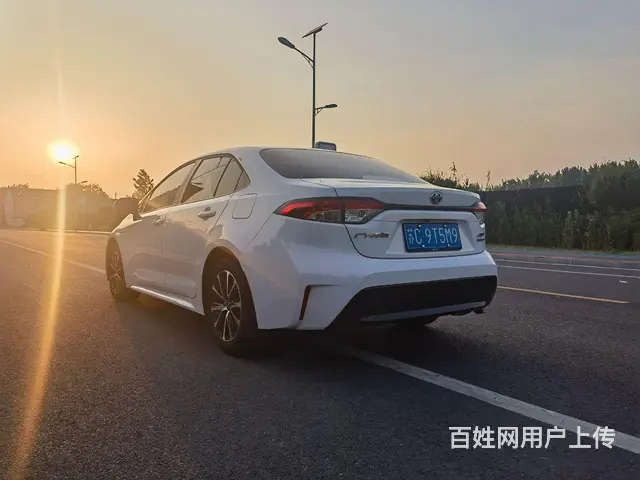 23款雷凌双擎1.8L豪华版 - 图片 4