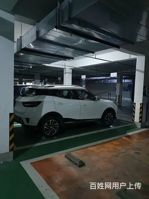 众泰T300 2017款 1.5T 手动 尊贵型双色 - 图片 1