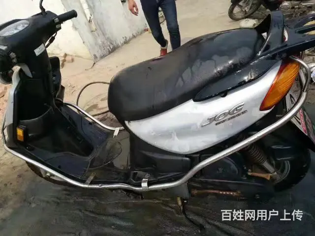 专业批发二手摩托车，停车场大量现车，本田，铃木，雅 - 图片 4