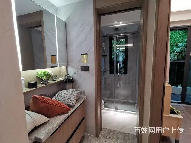莱山万科翡翠，130平豪华装修，一梯一户，小高层 - 图片 6