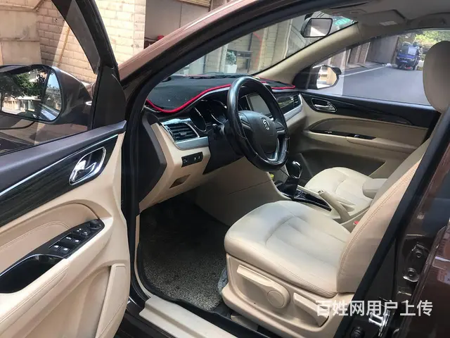 宝骏730 2016款 1.5L 手动 豪华型7座 - 图片 7