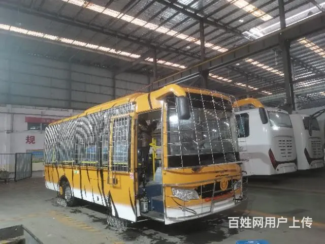 野兽投食观光车 - 图片 1