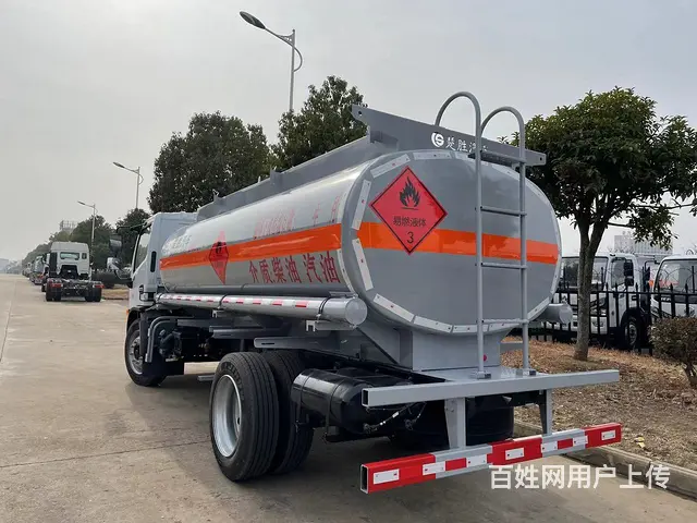 商洛国六东风多利卡加油车8吨石油运输车厂家报价 - 图片 11