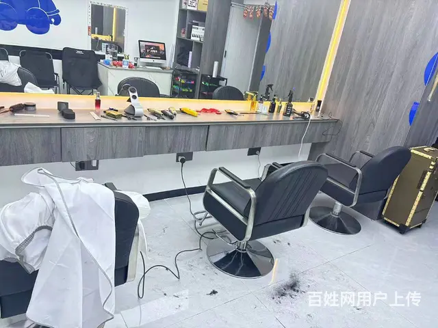 邗江区顺达路金湖湾西门30平美发店转让 - 图片 4