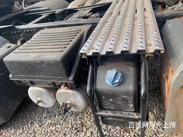 二手解放JH6牵引车 18年国五460马力双驱轻体 - 图片 8