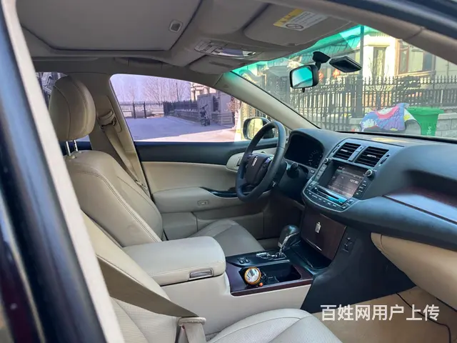 丰田 皇冠 2012款 2.5 手自一体 Royal 导航版 - 图片 4