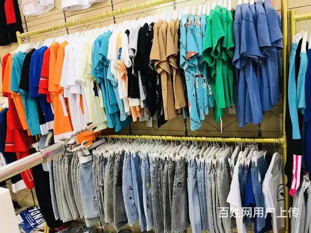 急转！龙圩区龙湖路与广场路（南宁百货）50平童装店转让 - 图片 2