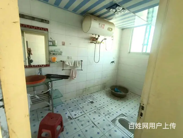 2000多单价洪南路菜市场对面临街三房简单装修带家具家电岀售 - 图片 9