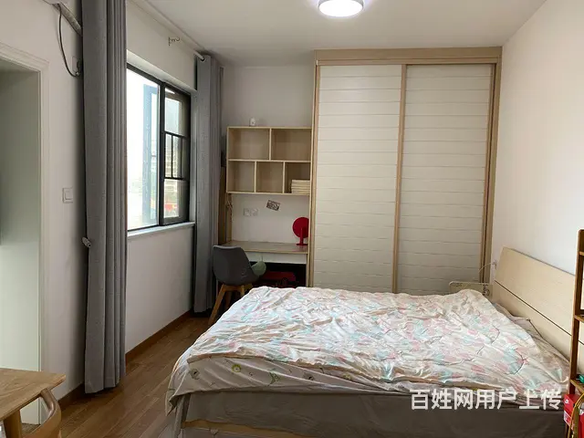 德思勤商场附近 精装公寓 - 图片 2