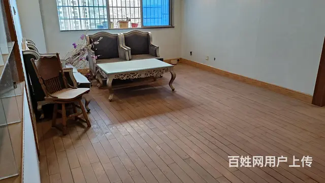万绿园相伴    海景湾花园4房电梯房 - 图片 1