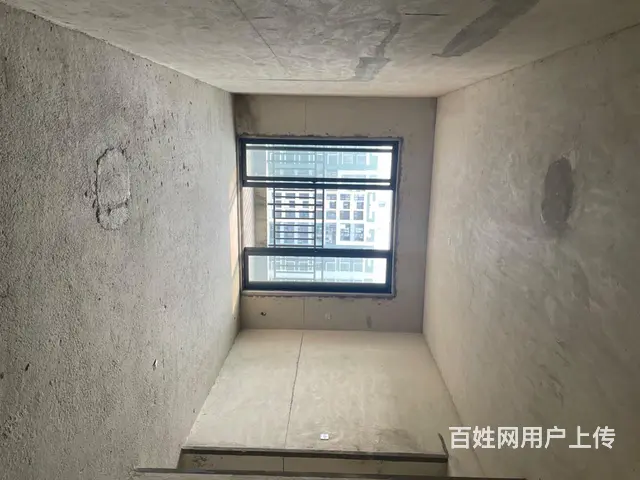 翡翠园送车位 全新毛坯三房 - 图片 1