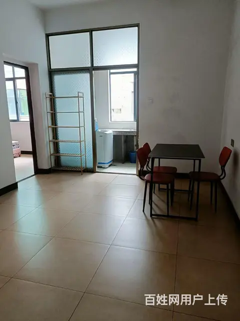 三路口旁房屋出租 - 图片 2