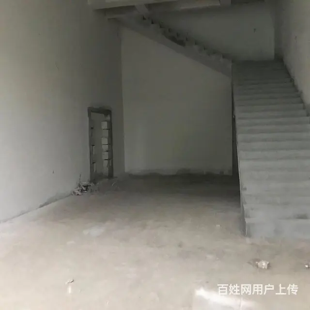 挑高六米，小区主门口五折出售 原价3.3万现价1.5万每平 - 图片 4