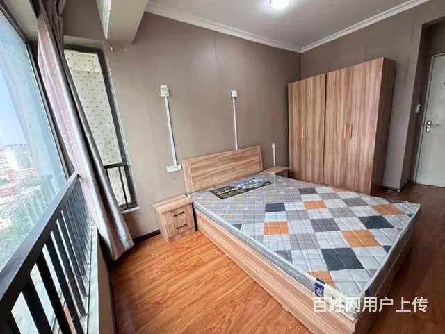 西工区升龙广场F区合租房间干净整洁 - 图片 1
