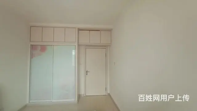 锦绣家园小区步梯六楼，一室一厅一厨一卫，冰箱 - 图片 1