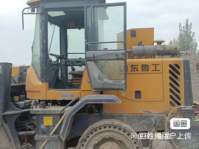 山东鲁工成色新，铲车 - 图片 1