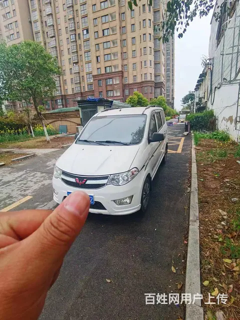 五菱宏光S闲置售卖 - 图片 1