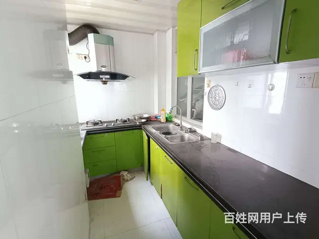 吉大荔苑4房2厅出租，租价2600，楼梯6楼。 - 图片 8