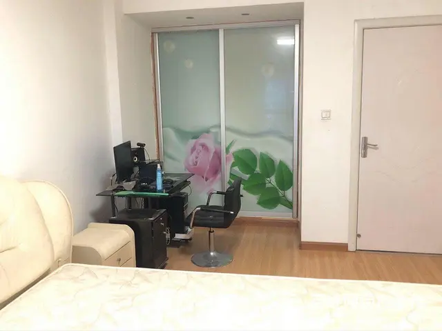 区政府旁传世经典精装一楼家具家电齐全拎包即住 - 图片 2