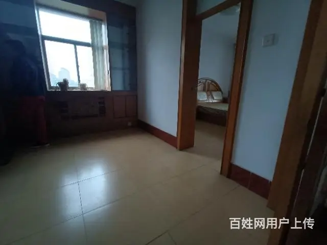 【搞定了！】新建路小学，附近四楼，3室2厅，大产权可贷款， - 图片 1