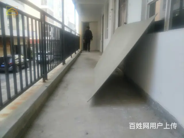 凯龙名聚苑车库改房出售 - 图片 1