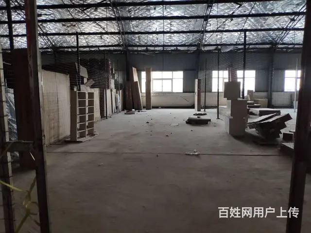 只有一间刚退租急租，春都路53号四楼仓库急租103平方 - 图片 1