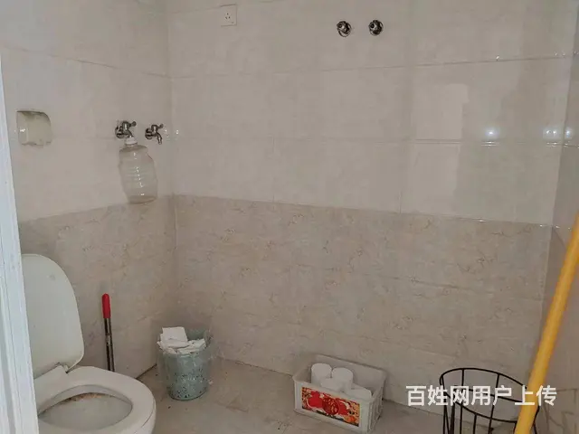王府花园二楼63平两室一厅三阳格局简单装修 - 图片 2