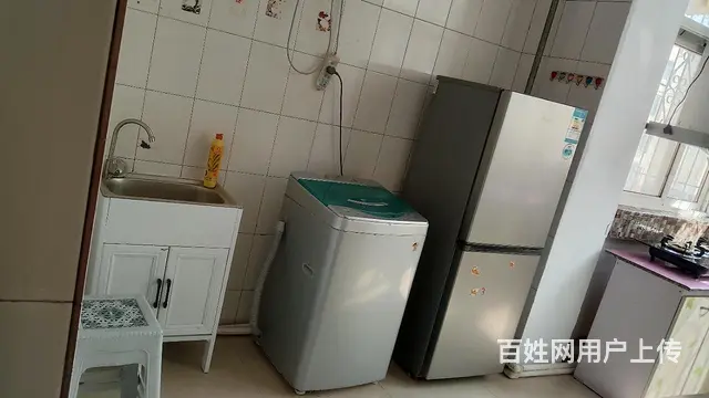 化机一区3楼一室全自动洗衣机热水器冰箱能做饭沙发茶几干净 - 图片 3