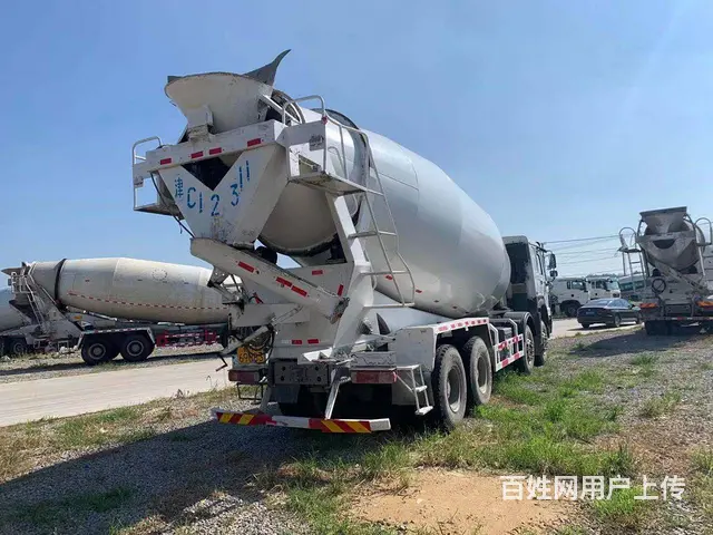 转让17年二手豪沃搅拌车 大20方 唐鸿上装 国五 - 图片 7