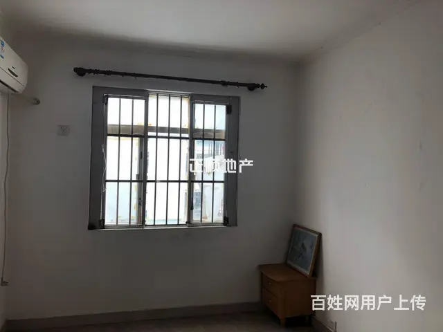 新香洲城市中心 新香洲华润万家旁 翠华新城北区稀缺1房1厅 - 图片 1