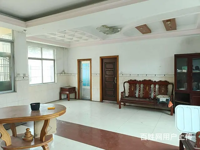 （51旺铺推荐）吉阳大道40平铺面出租另带90平套房出租 - 图片 2