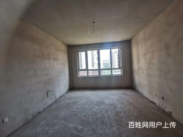 八一家园5楼82.36平，两室毛坯房35.8万，带10多平地 - 图片 2