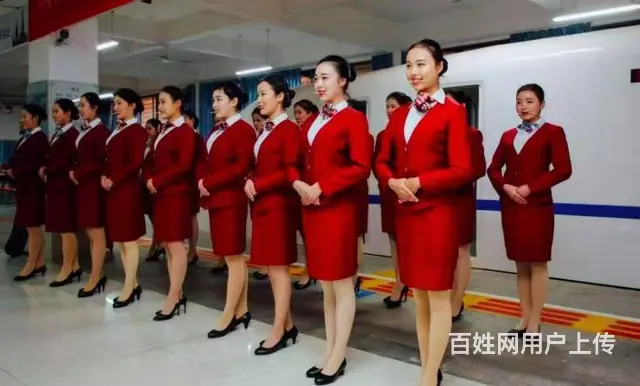 急聘高铁乘务员，有年底双薪，工作环境好 - 图片 1