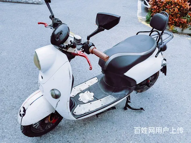 白色电动车低价转让 - 图片
